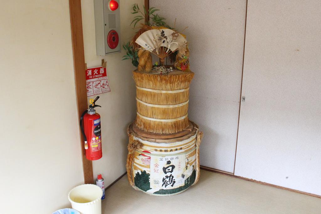 Minshuku Katsuya Hotell Shirahama Exteriör bild