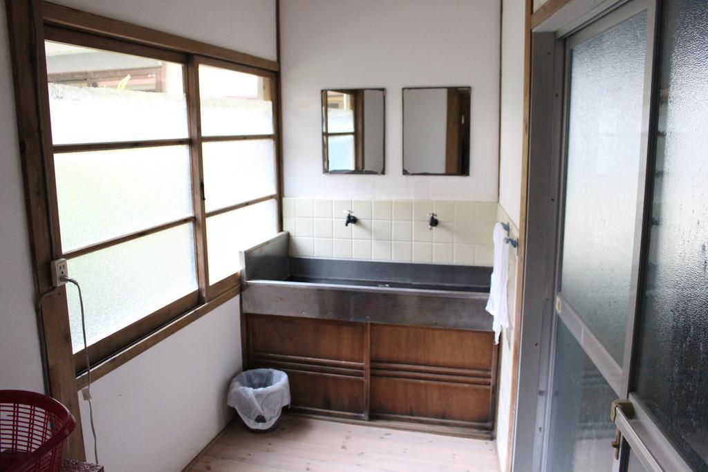 Minshuku Katsuya Hotell Shirahama Exteriör bild