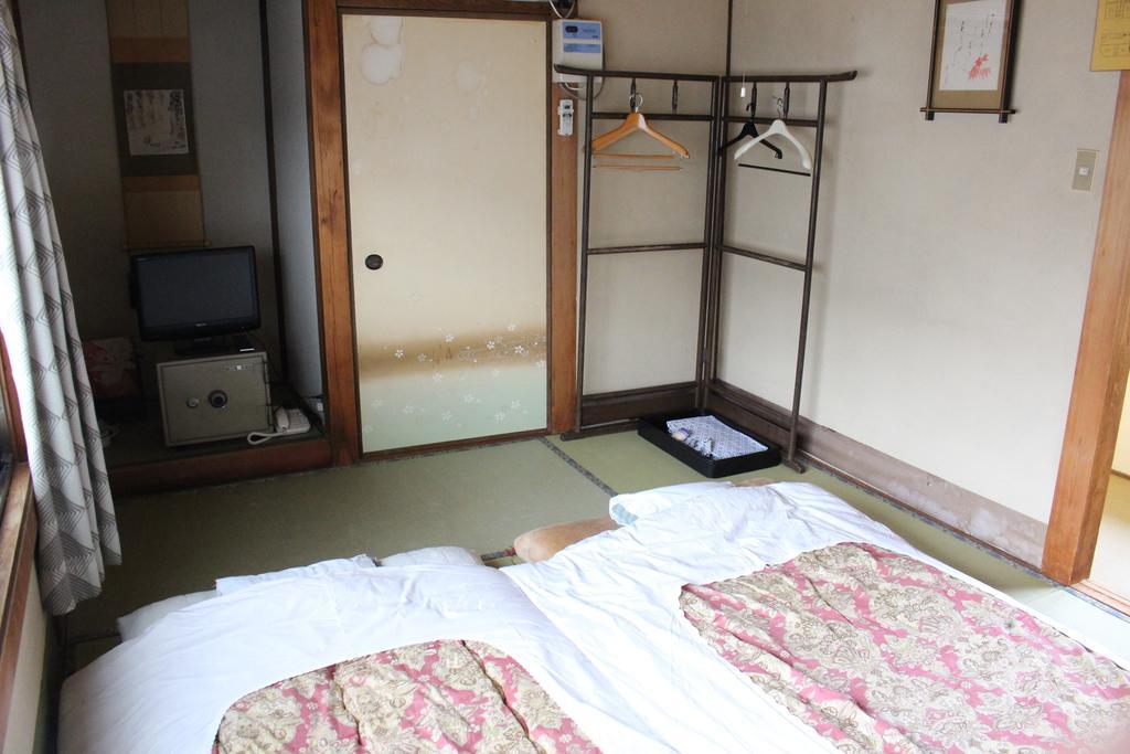 Minshuku Katsuya Hotell Shirahama Rum bild